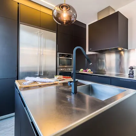 Balea Keyweek Seafront Duplex With Balcony Garage In * Biarritz